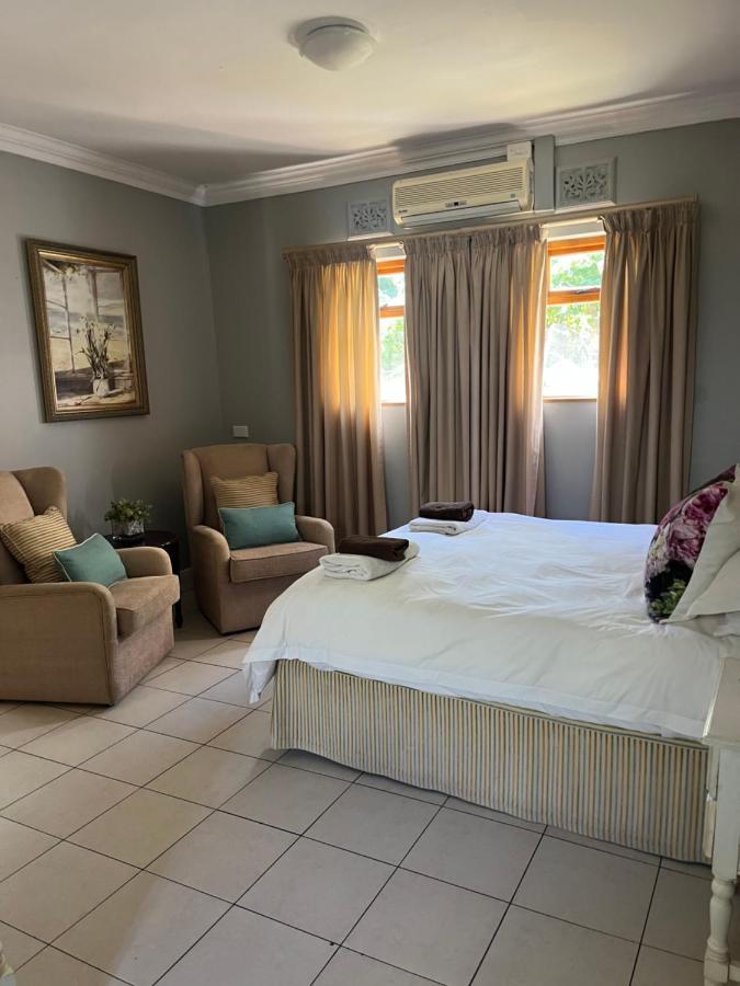 The Vic 1906 Self Catering Units Apartment *